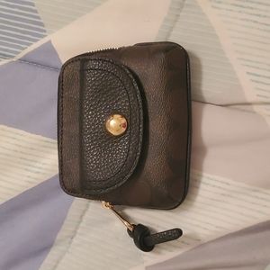 Coach card, coin purse.